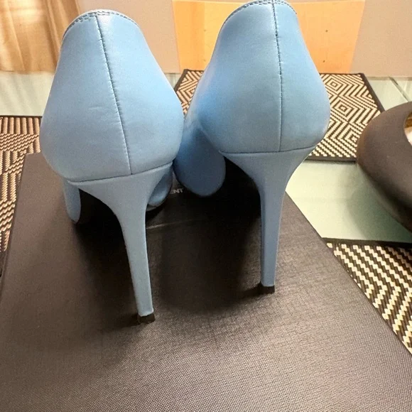 ❌❌ SOLD!! Saint Laurent Sky Blue Cap Toe Black Heels (Sz 38.5) - Picture 3 of 8